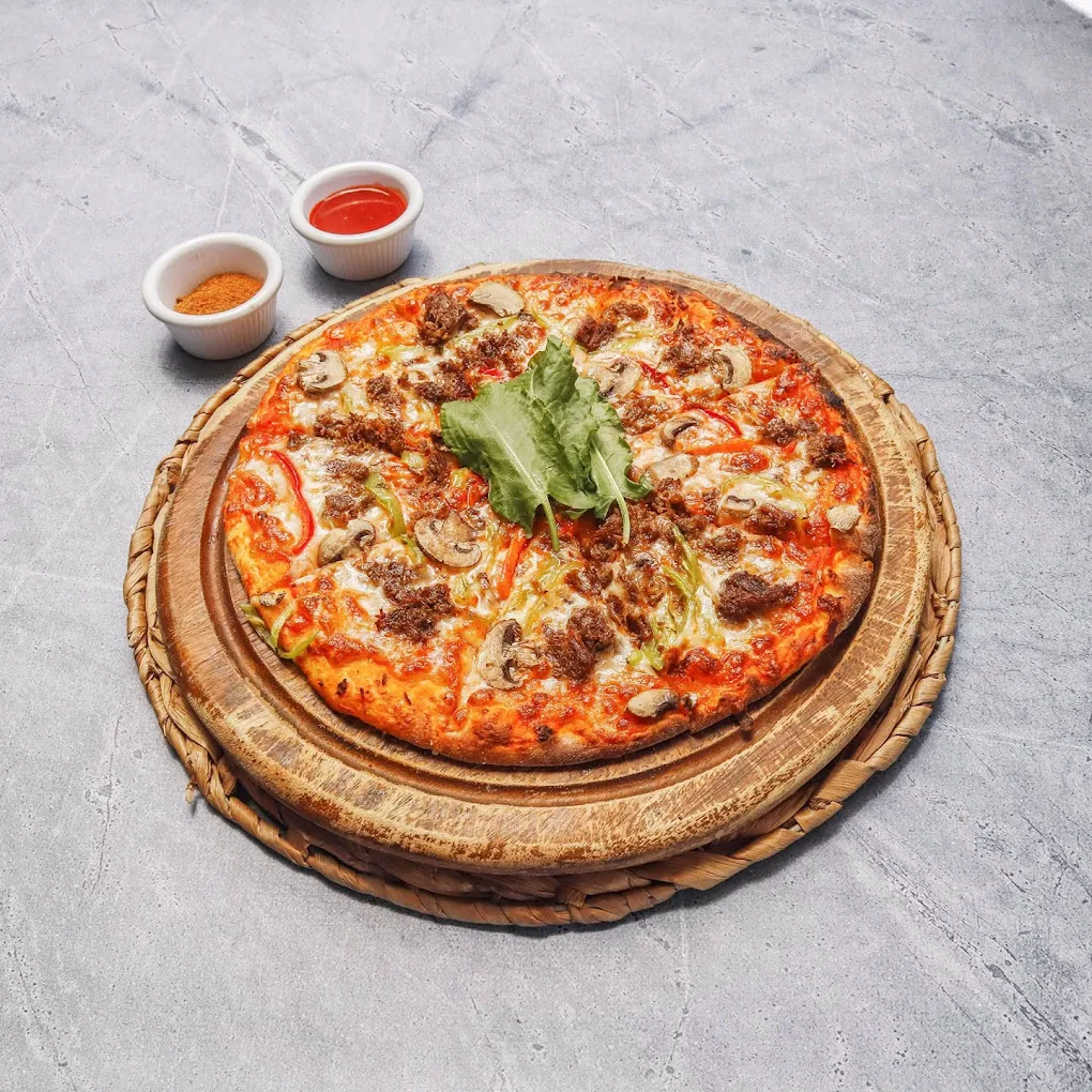 İnce hamur pizza